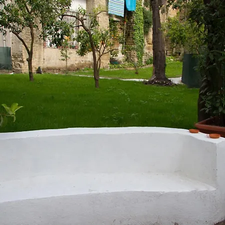 לינה וארוחת בוקר Il Paradiso Di Dante נאפולי